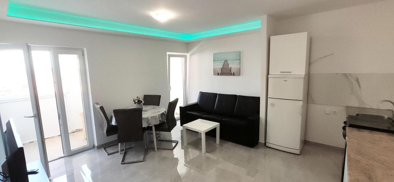 Dolores Apartment *