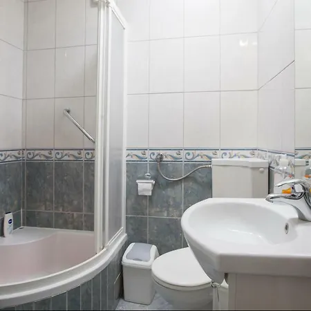 Apartment Dolores Makarska Exterior photo